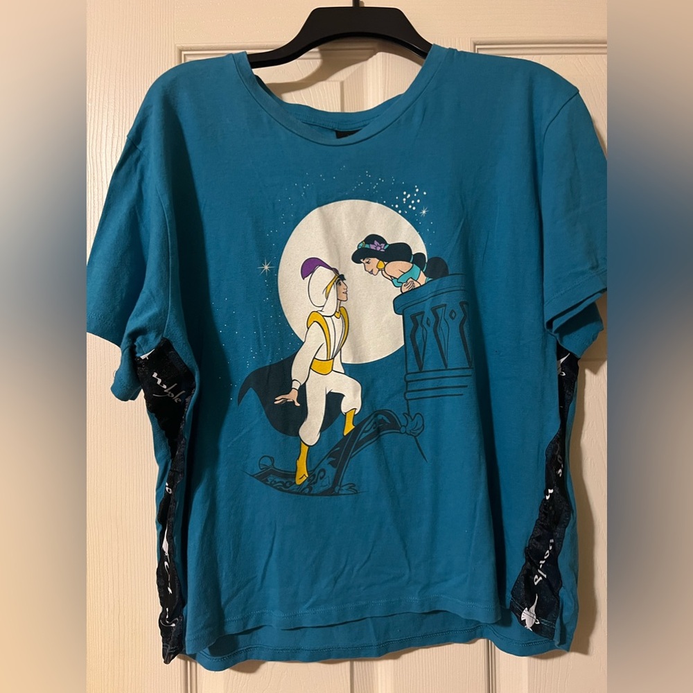 Disney Aladdin Jasmine Blue Women XXL Crop Top Lightly to Never Worn